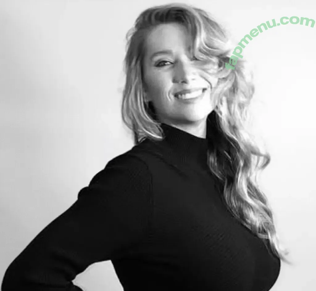 Tiffany Luszczak Martin nude photo #0018 (tiff__martin)