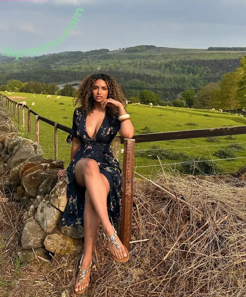 Tiffany Van Beek nude photo #0001 (Tiffany Cecily / Tiffany_Cecily)