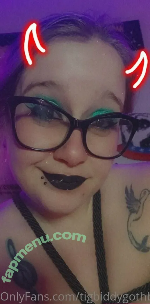 tigbiddygothbitch nude photo #0001 (tigbiddygothbitch)