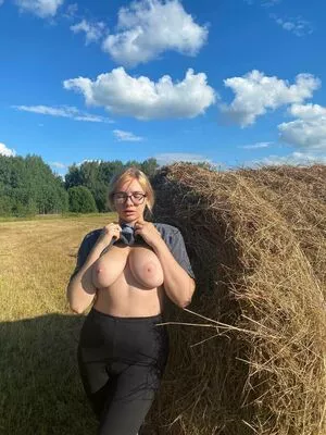Tihomirova Natali / tihomirovanatali_ / tihomirovanatalia nude photo #0043