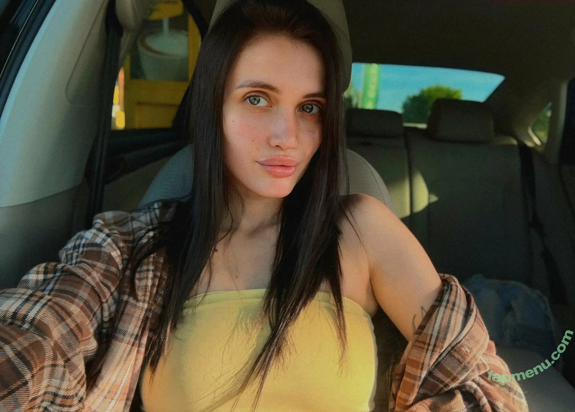 tiiinaalooy nude photo #0007 (tiiinaalooy)