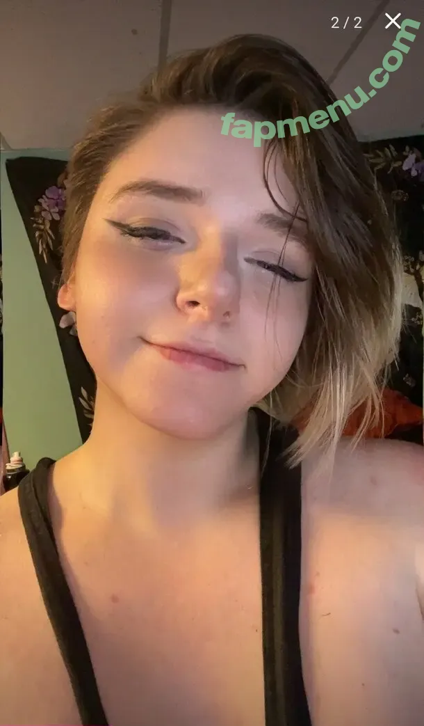Tikawaffles nude photo #0015 (Stitchiot)