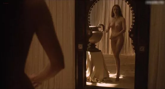 Tilda Swinton / catriiiona / tildaswintonislove / tildaswintonorg nude photo #0053