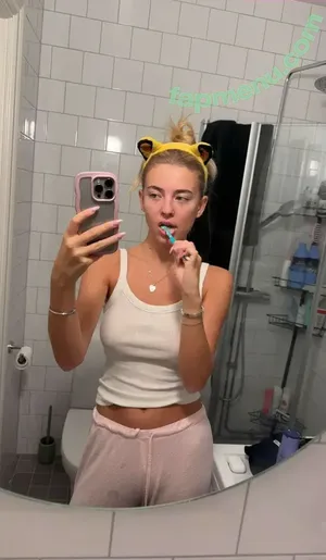  nude photo #0006