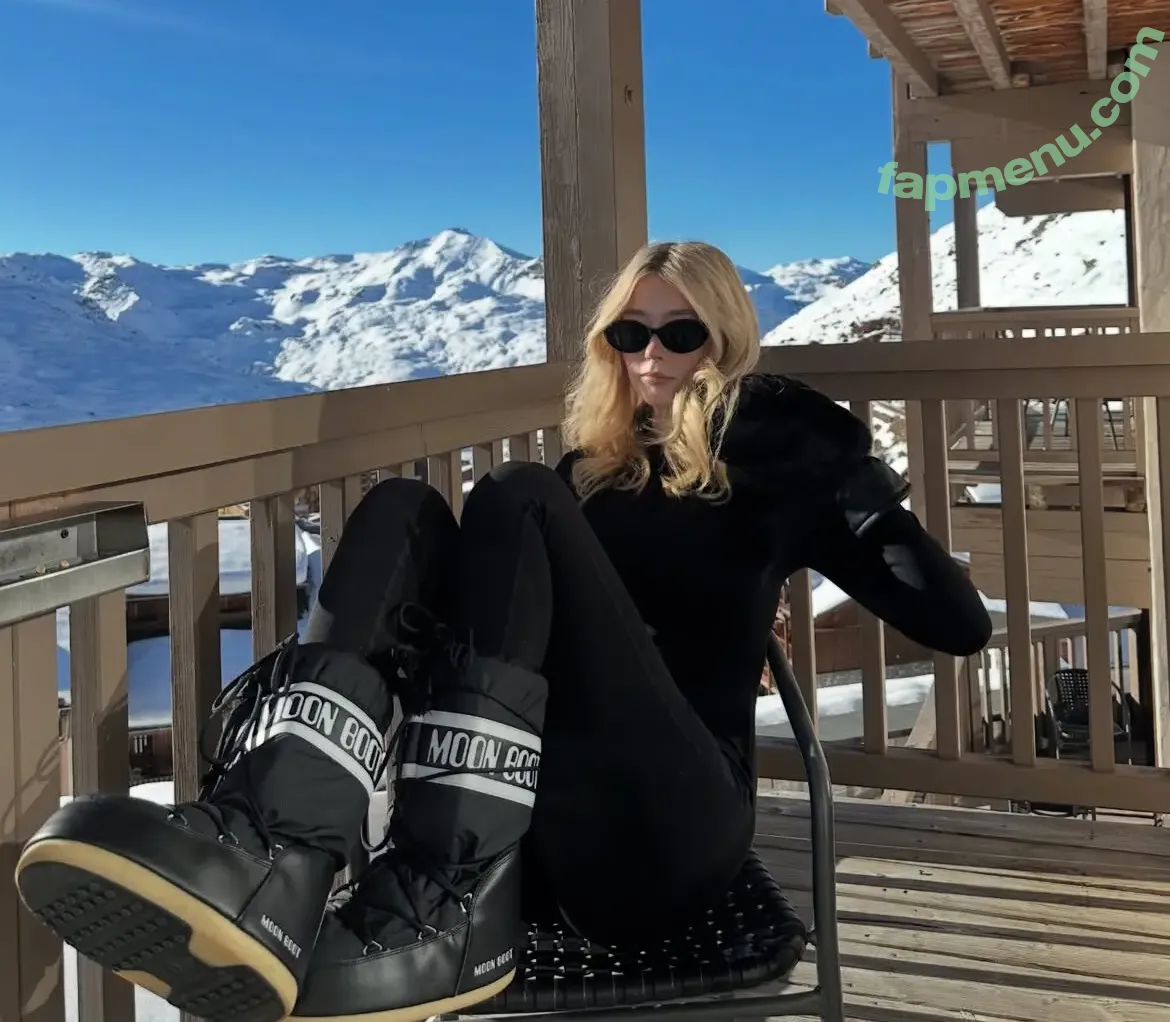 Tilly Middlehurst nude photo #0015 (blondepraxis / tilllllly.y)