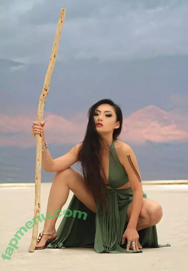 Tina Guo nude photo #0002 (Tina Guo)