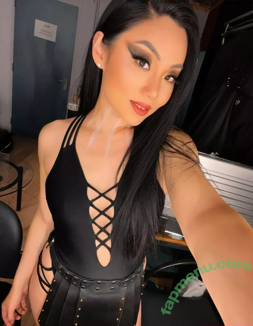 Tina Guo nude photo #0050 (Tina Guo)