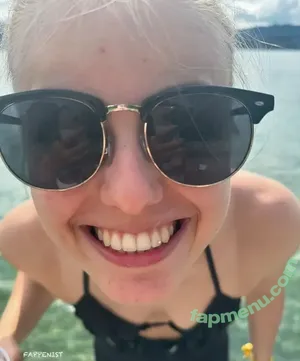  nude photo #0005