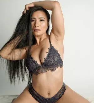 Tina Kham / asian booty queen / thetinakham nude photo #0002