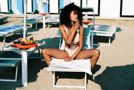 Tina Kunakey / tinakunakey nude photo #0022