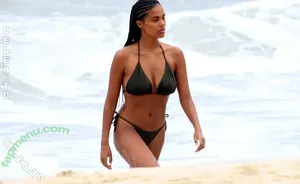 Tina Kunakey / tinakworld / tinariccia nude photo #0311