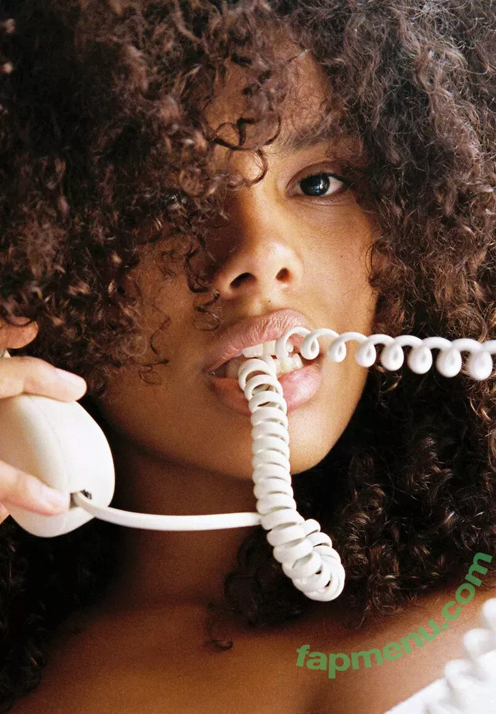 Tina Kunakey nude photo #0021 (tinakunakey)