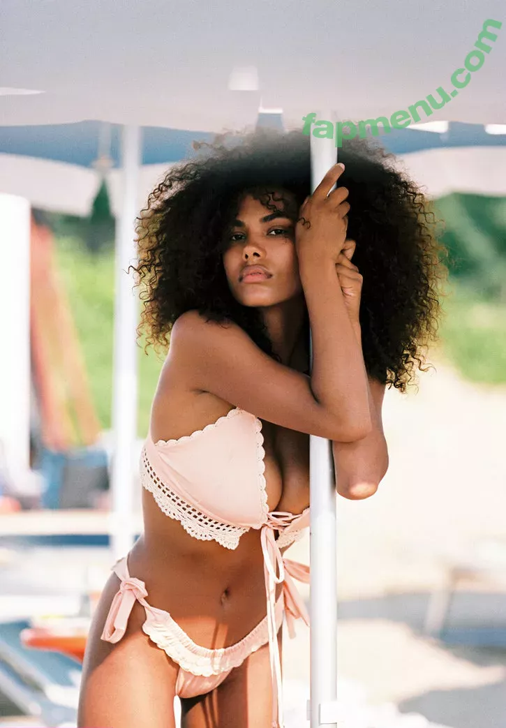 Tina Kunakey nude photo #0023 (tinakunakey)