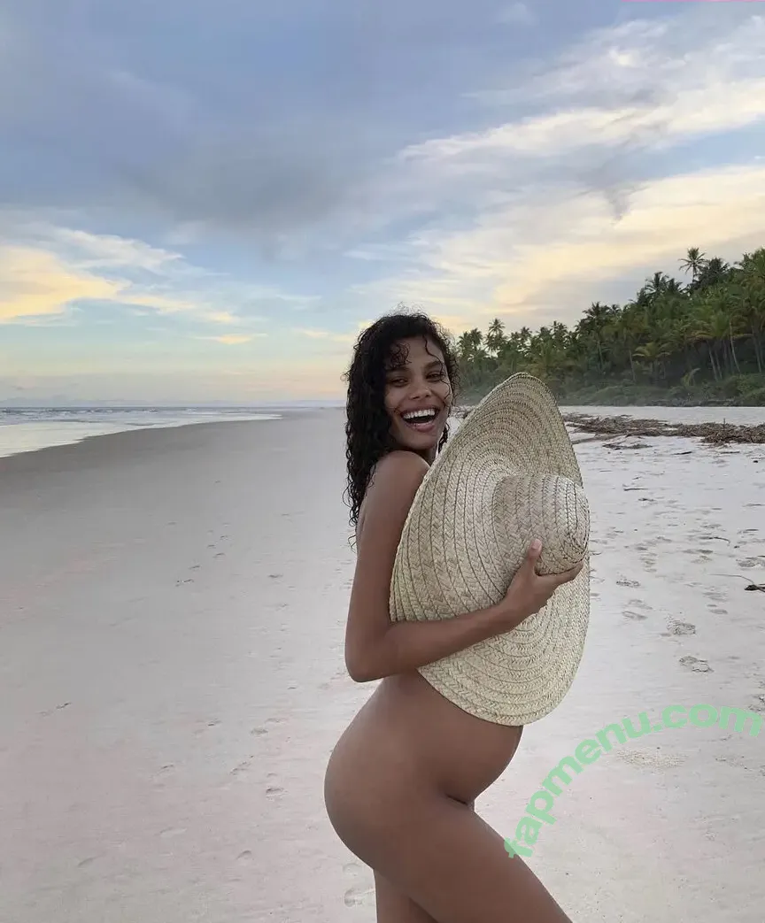 Tina Kunakey nude photo #0293 (tinakworld / tinariccia)