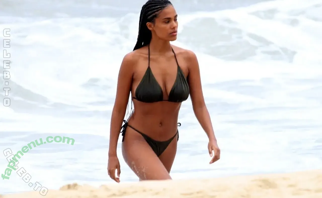 Tina Kunakey nude photo #0311 (tinakworld / tinariccia)