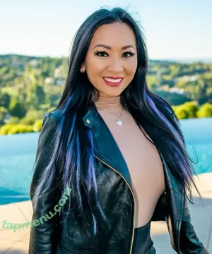 Tina Le / mztinale nude photo #0002