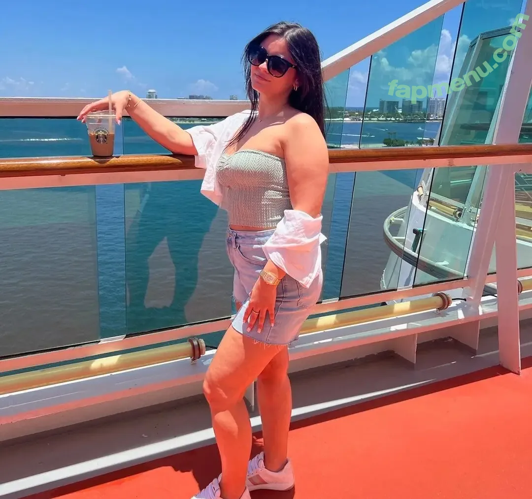 tinacapito nude photo #0003 (tinacapito)