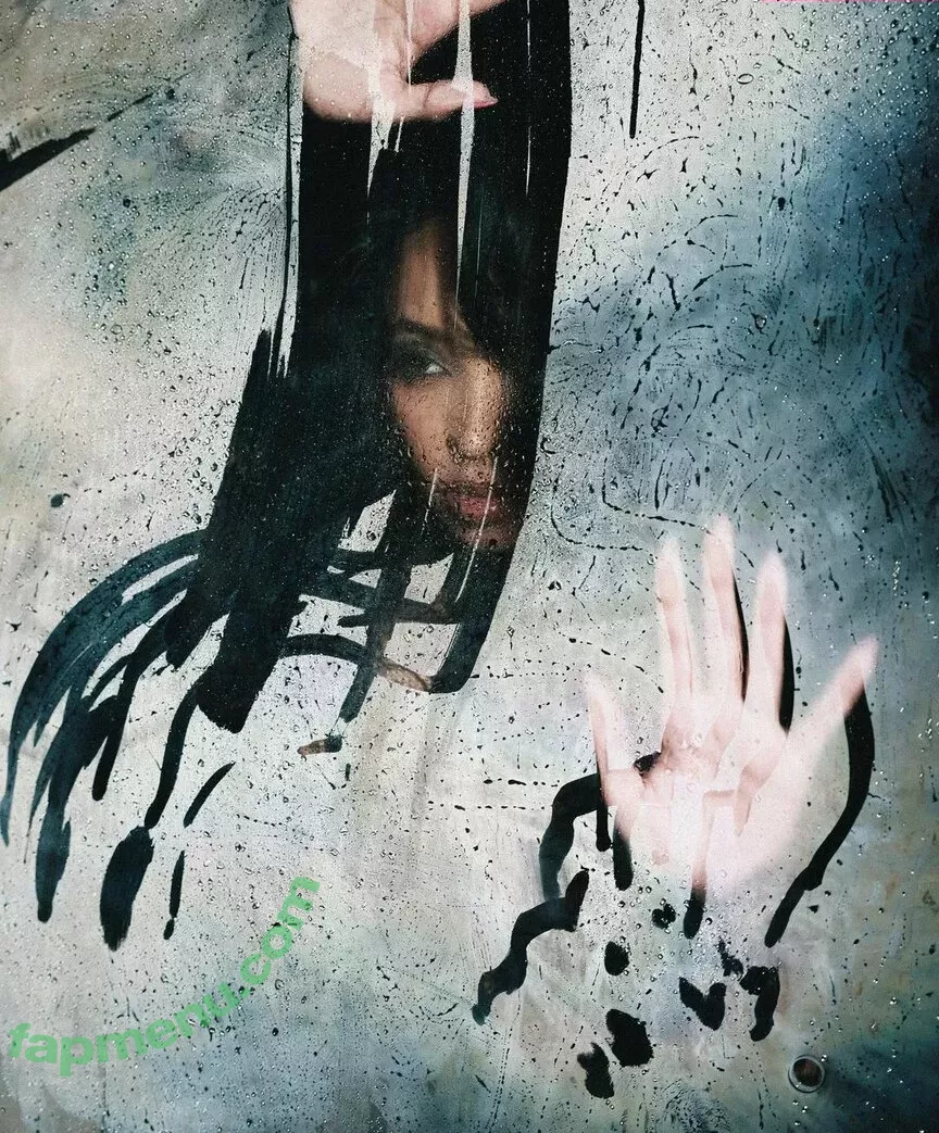 Tinashe nude photo #0270 (OfficialTinashe / slimred_20 / tinashejogensen)