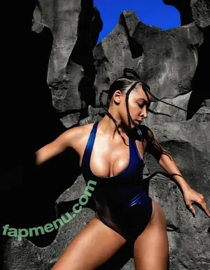 Tinashe / slimred_20 / tinashenow nude photo #1024