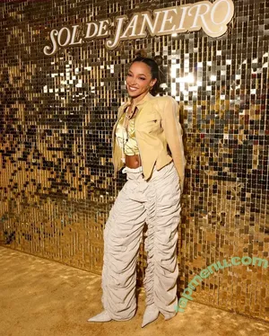 Tinashe / slimred_20 / tinashenow nude photo #1026