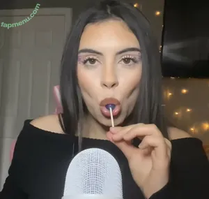 Tingly Asmr???? / Tinglyasmr68 / tinglyy_asmr nude photo #0051