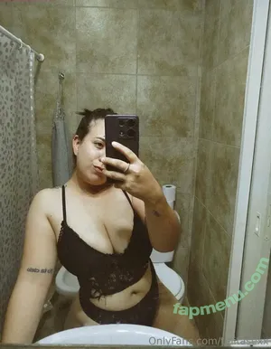  nude photo #0004