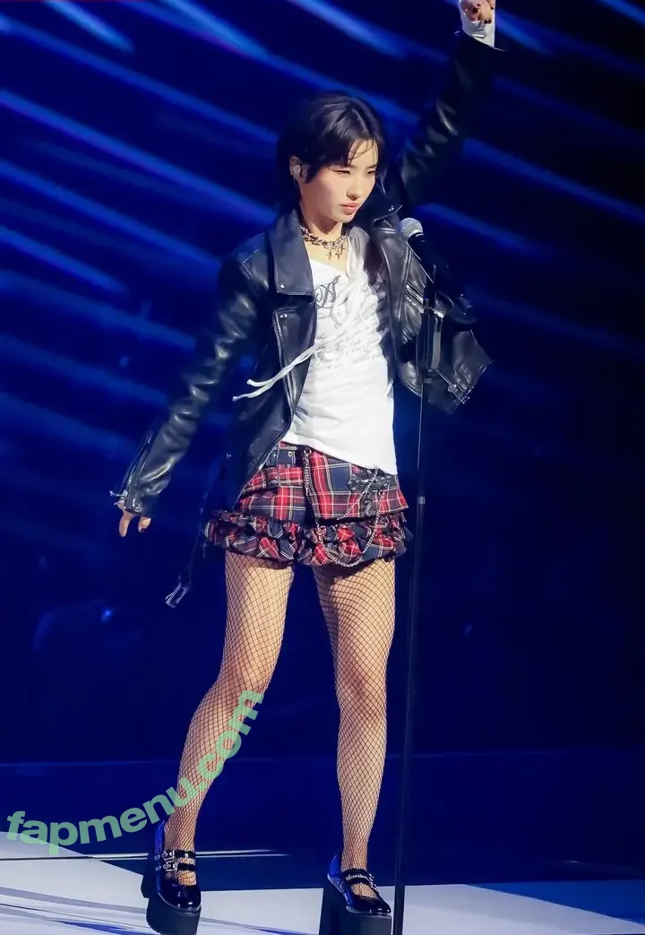 tiny.pretty.j nude photo #0315 (tiny.pretty.j)