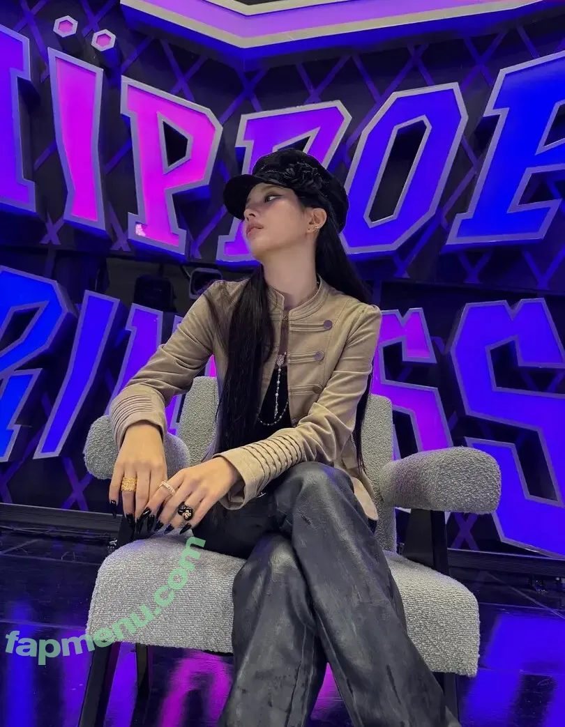 tiny.pretty.j nude photo #0398 (tiny.pretty.j)