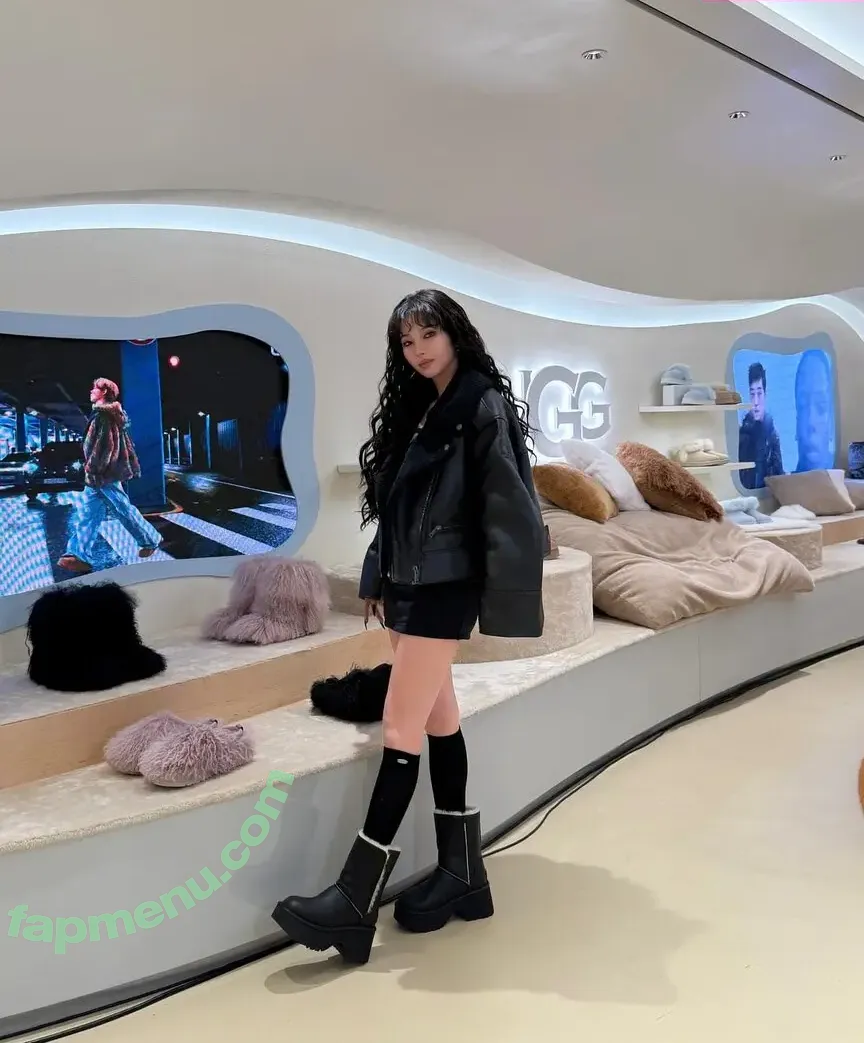 tiny.pretty.j nude photo #0400 (tiny.pretty.j)