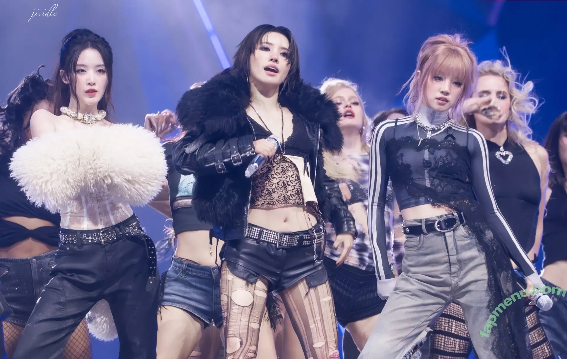 tiny.pretty.j nude photo #0419 (tiny.pretty.j)