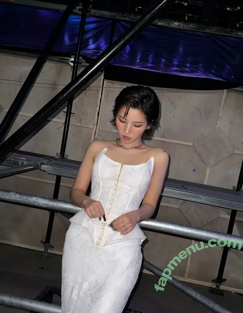 tiny.pretty.j nude photo #0463 (tiny.pretty.j)