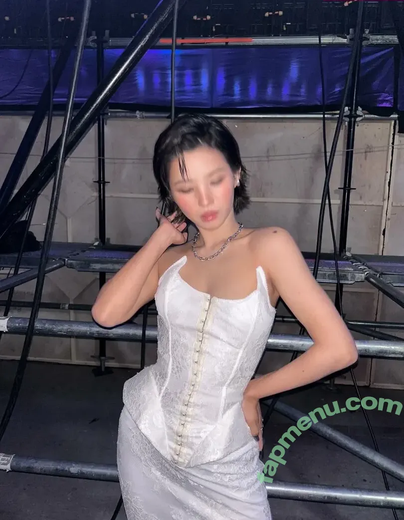 tiny.pretty.j nude photo #0466 (tiny.pretty.j)