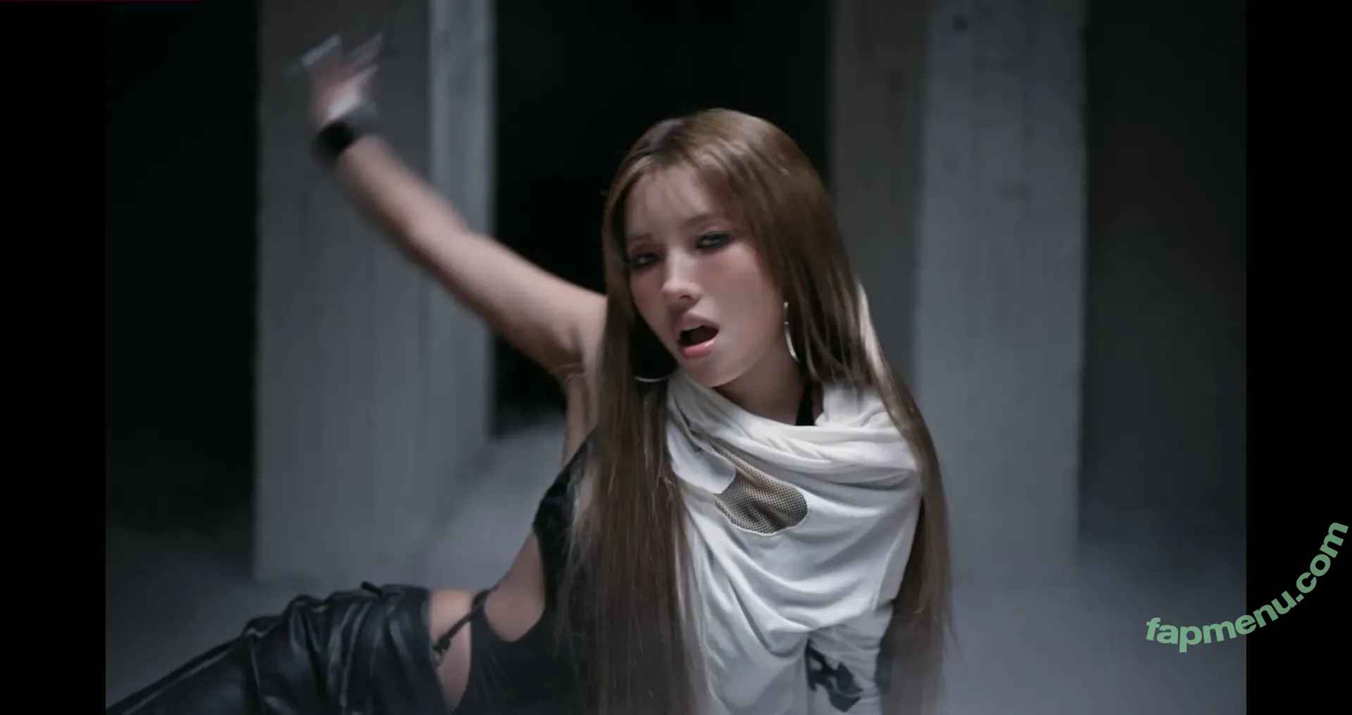 tiny.pretty.j nude photo #0701 (tiny.pretty.j)