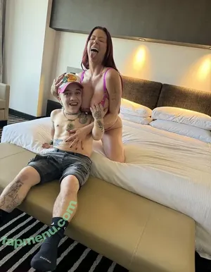 Tiny Smallz nude