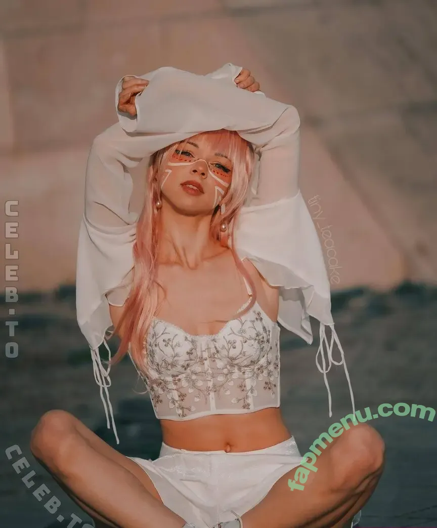tiny_teacake nude photo #0013 (teacakecos)