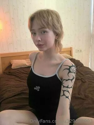 tiny_tyan / siesta_abithotter / tinytvhawaii nude photo #0020