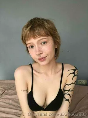 tiny_tyan / siesta_abithotter / tinytvhawaii nude photo #0025