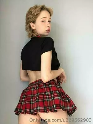 tiny_tyan / siesta_abithotter / tinytvhawaii nude photo #0079