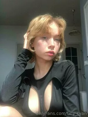 tiny_tyan / siesta_abithotter / tinytvhawaii nude photo #0104