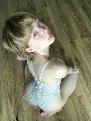tiny_tyan / siesta_abithotter / tinytvhawaii nude photo #0110