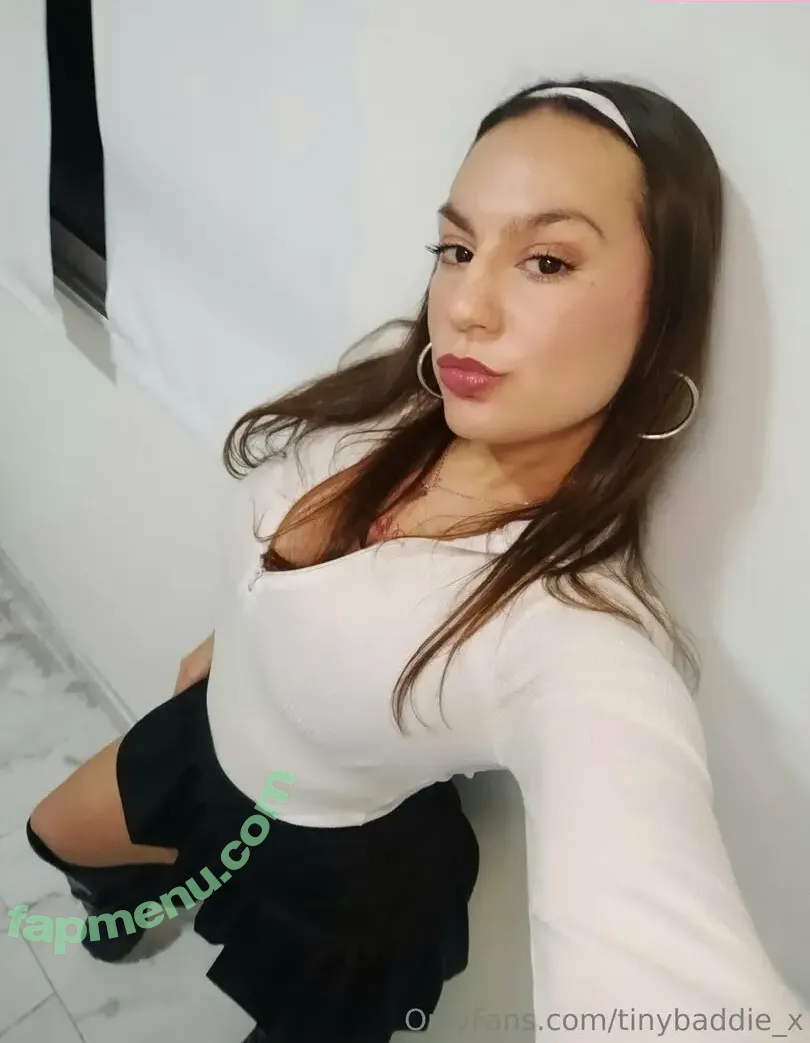 tinybaddie_x nude photo #0024 (tinybaddie_x)