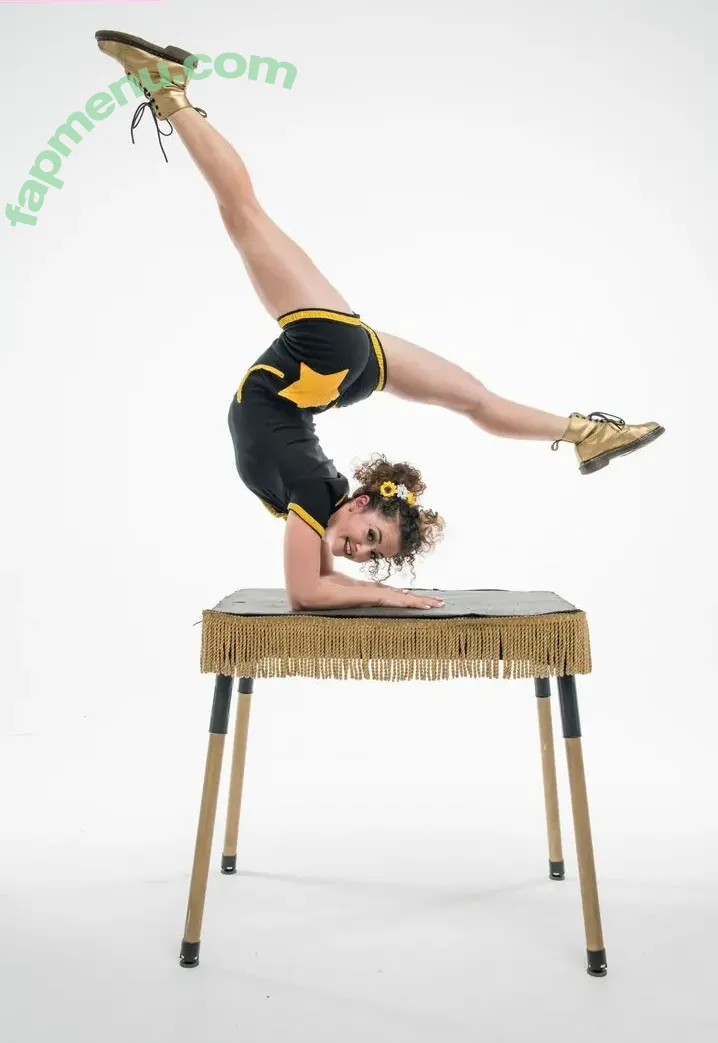 tinygirlbigshow nude photo #0008 (Leah Orleans / Stahr Power)