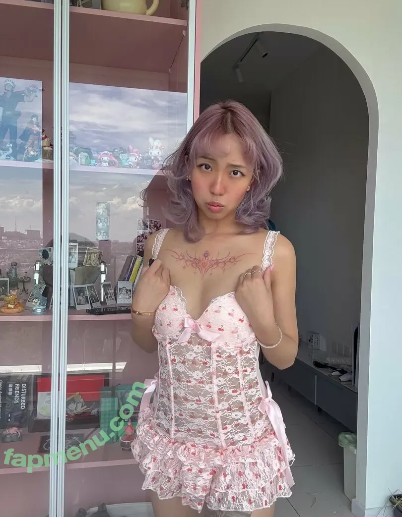 Tinyhakka nude photo #0031 (Tinyhakka)
