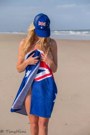 Tinyhini / tinyhiniofficial nude photo #0674