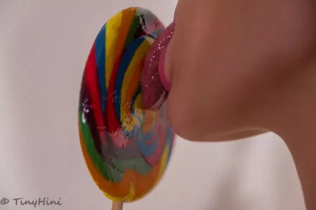 Tinyhini / Sam / tinyhiniofficial nude photo #1783