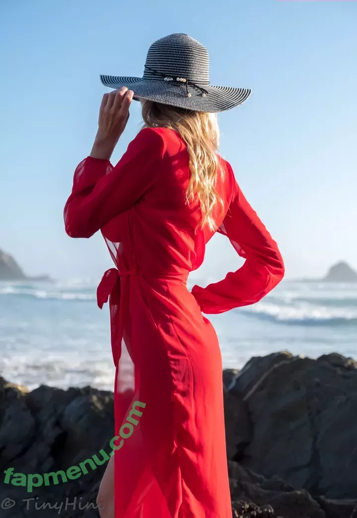 Tinyhini nude photo #1146 (Sam / tinyhiniofficial)