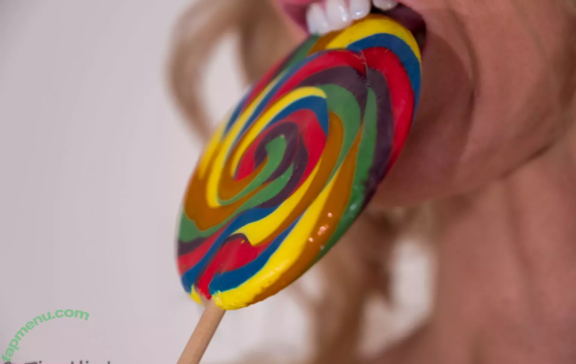 Tinyhini nude photo #1763 (Sam / tinyhiniofficial)