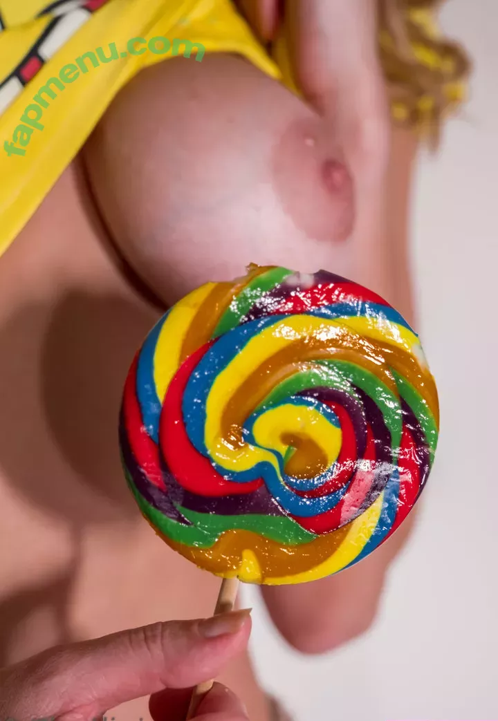 Tinyhini nude photo #1784 (Sam / tinyhiniofficial)