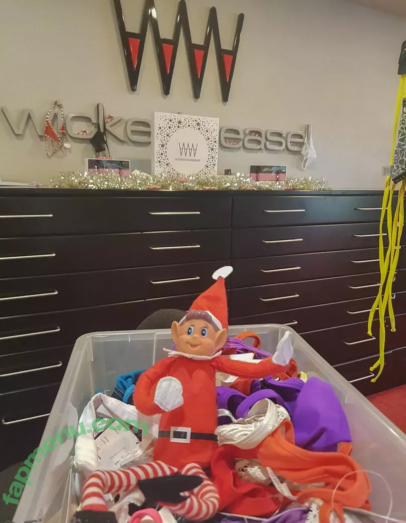 Tinyhini nude photo #1926 (Sam / tinyhiniofficial)