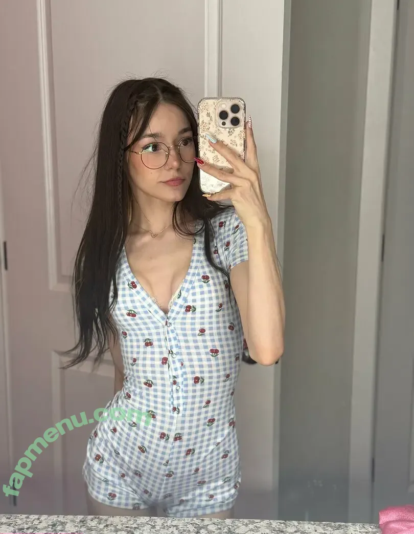 tinykatrina nude photo #0015 (tiny.katrina)